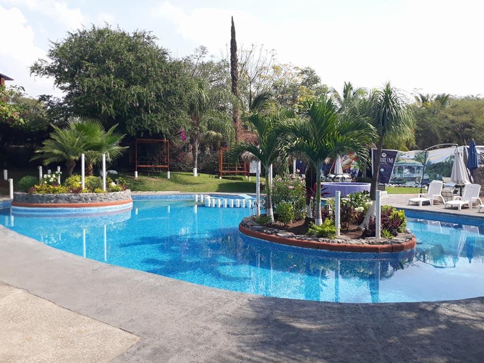 Hotel Brium Villa de Alvarez Exterior photo